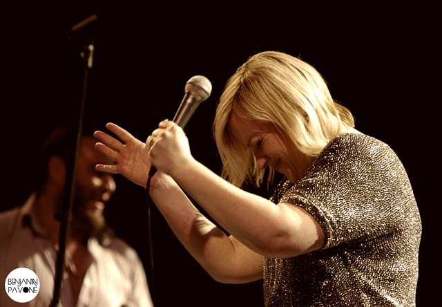 Alice Russell -Quantic _ su combo barbaro