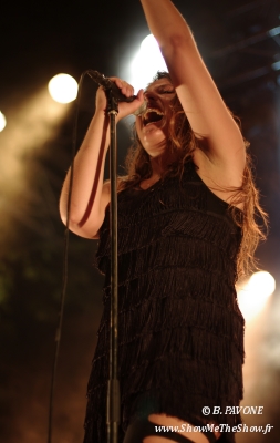 Izia (Musicalarue 2009 - Vendredi)